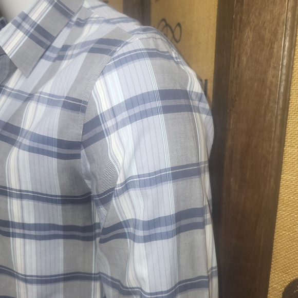 Hugo Boss Cotton Button Up Shirt, L, Slim Fit - Picture 3 of 8